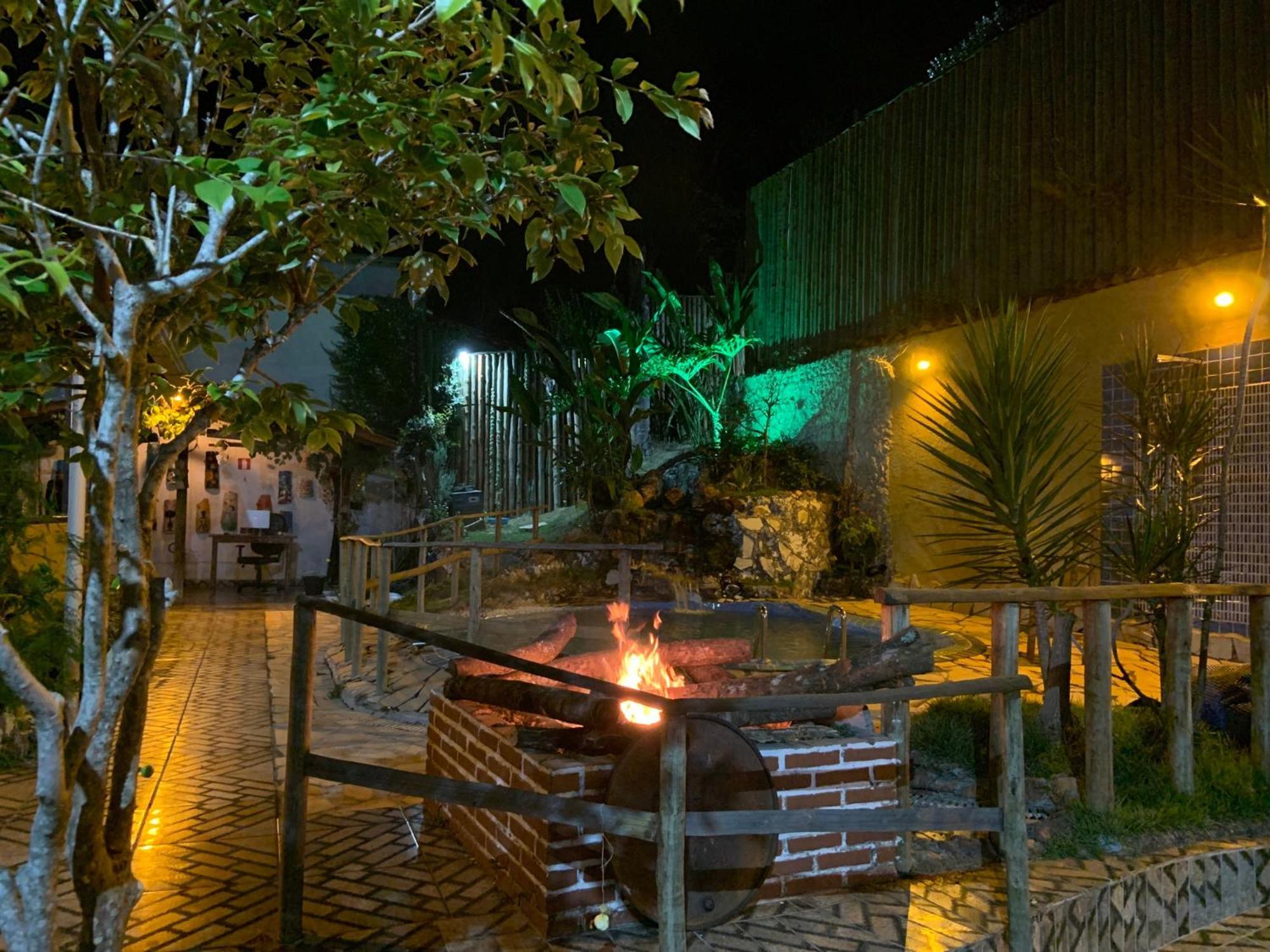 Pousada E Restaurante Casinha Velha Hotell Macacos  Exteriör bild